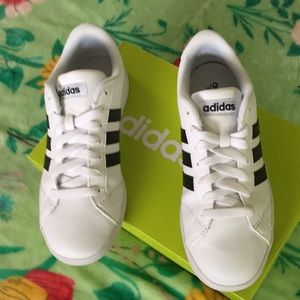 Addidas Women’s neo Baseline shoes